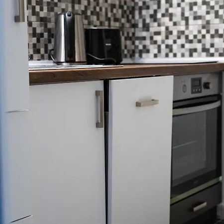 West Walls Sea View Studio A3 Apartment *