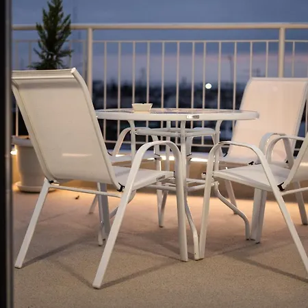 West Walls Sea View Studio A3 *